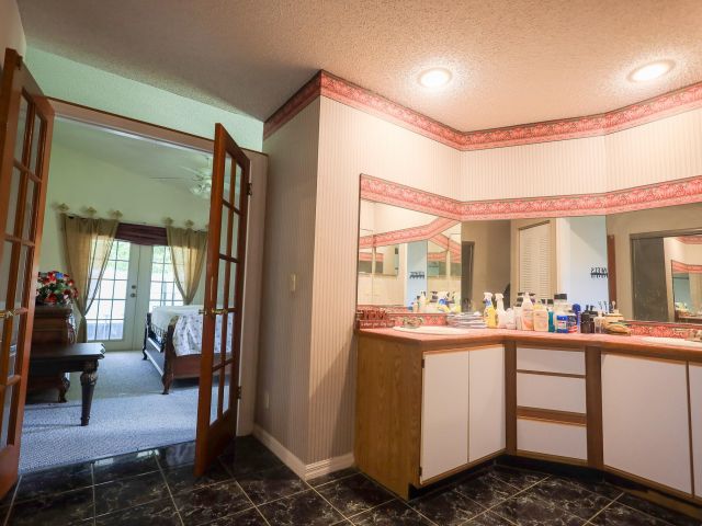 Продажа дома по адресу 1356 N Climbing Rose - фото 6390592