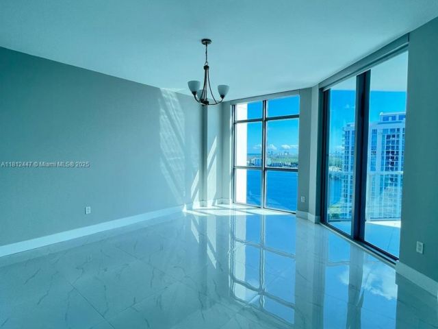 Продажа квартиры #2105 - фото 6094016