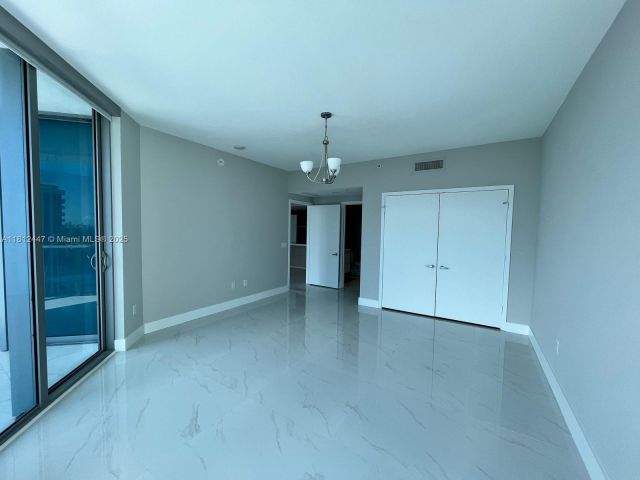 Продажа квартиры #2105 - фото 6094017