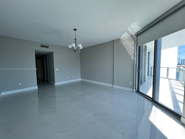 Продажа квартиры #2105 - фото 6094019