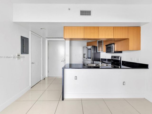 Продажа квартиры #4801 - фото 6092473