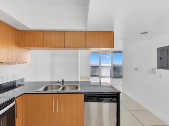 Продажа квартиры #4801 - фото 6092474