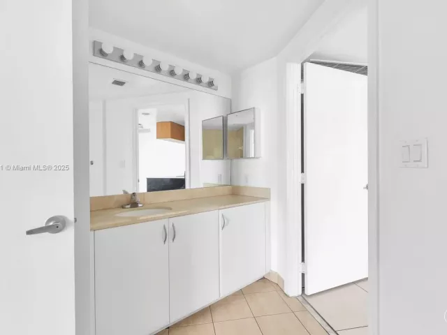 Продажа квартиры #4801 - фото 6092469