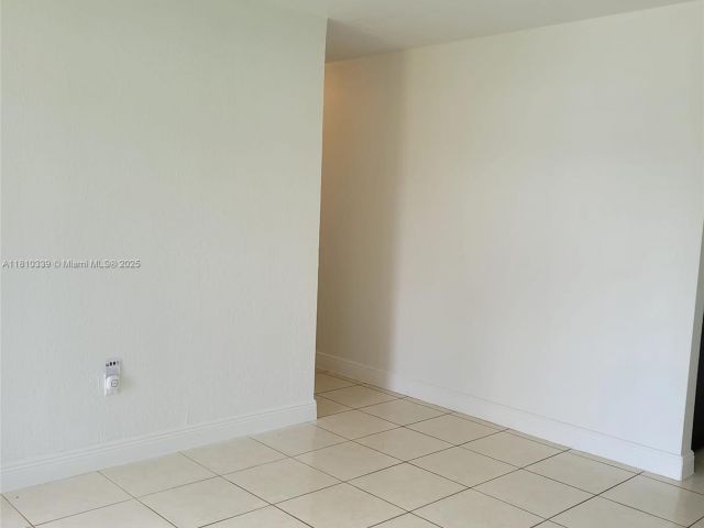 Продажа дома по адресу 1760 NW 127th St - фото 6092392