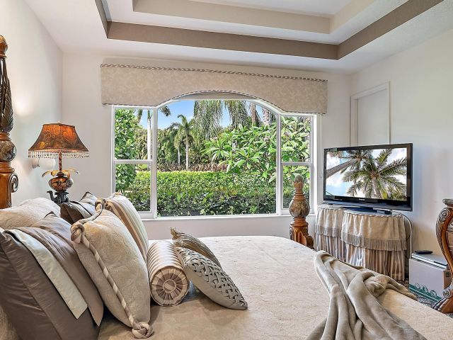 Дом в аренду по адресу 7713 Sandhill Court - фото 6116165