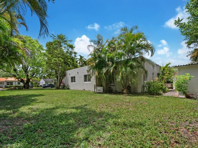 Продажа дома по адресу 1433 Santa Cruz Ave - фото 6134095