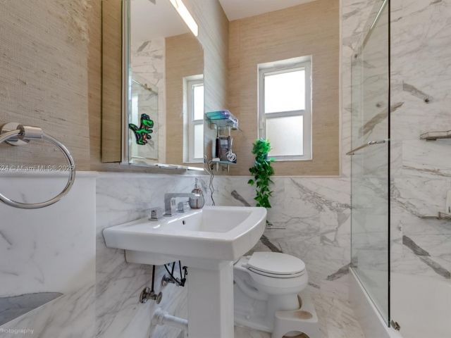 Продажа дома по адресу 1433 Santa Cruz Ave - фото 6134096