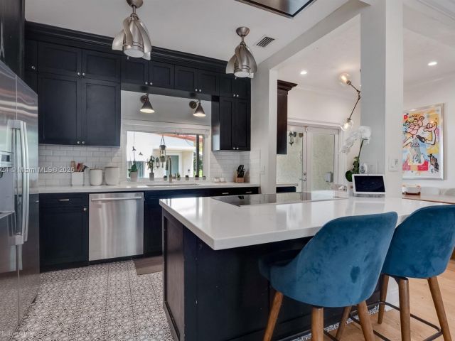 Продажа дома по адресу 1433 Santa Cruz Ave - фото 6134107