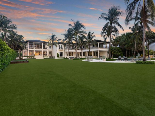 Продажа дома по адресу 526 N Ocean Boulevard - фото 6094533