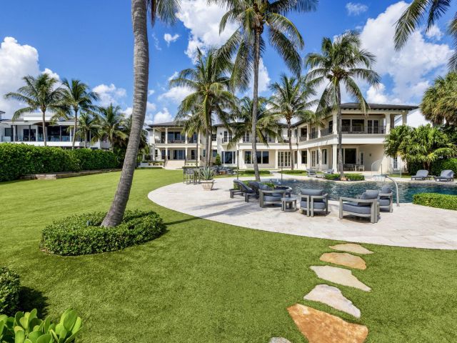 Продажа дома по адресу 526 N Ocean Boulevard - фото 6094544