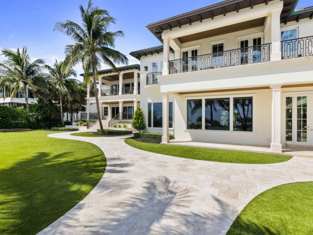 Продажа дома по адресу 526 N Ocean Boulevard - фото 6094549