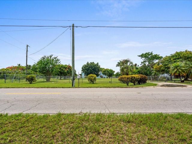 Продажа дома по адресу 27000 SW 187th Ave - фото 6164279