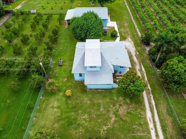 Продажа дома по адресу 27000 SW 187th Ave - фото 6164286