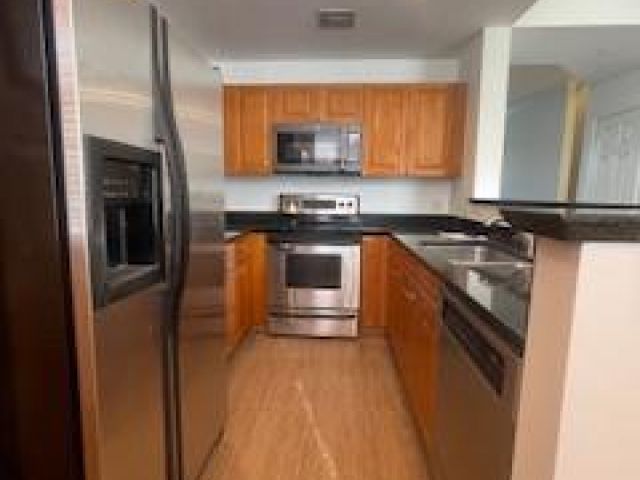 Дом в аренду по адресу 608 Fern Street - фото 6116359