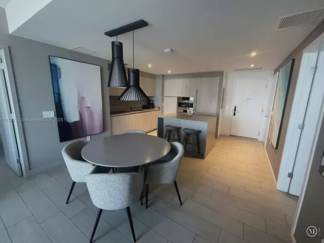 Продажа квартиры #R1705 - фото 6095417