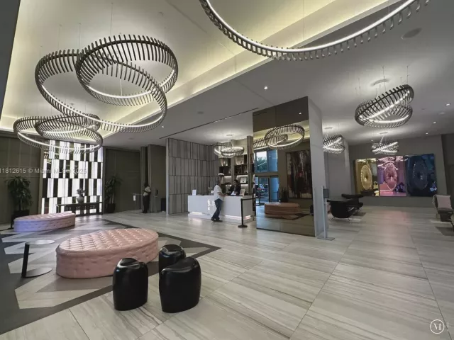 Продажа квартиры #R1705 - фото 6095419