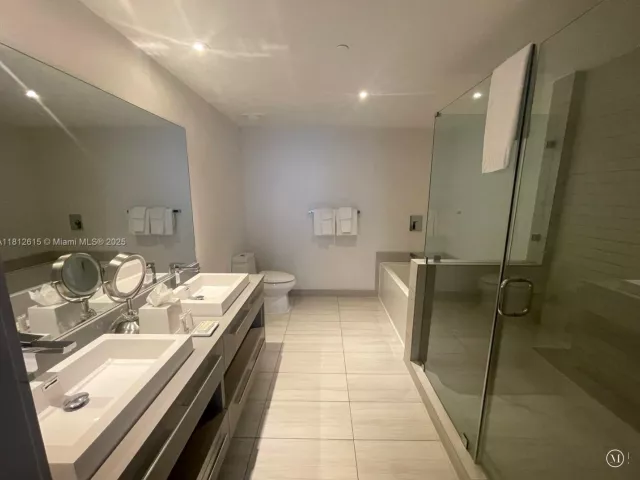 Продажа квартиры #R1705 - фото 6095411