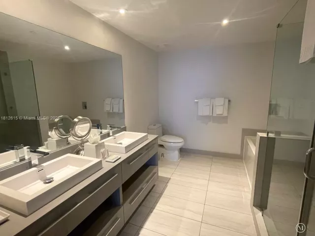 Продажа квартиры #R1705 - фото 6095412