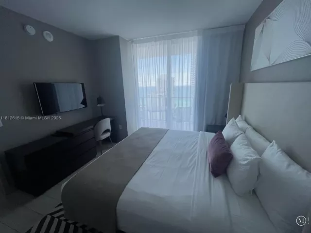 Продажа квартиры #R1705 - фото 6095413