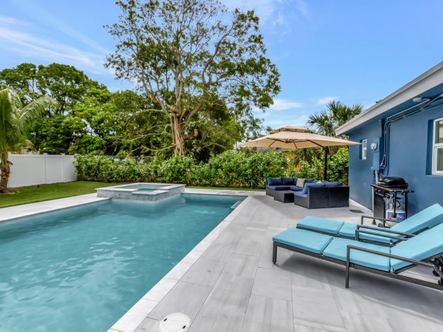 Дом в аренду по адресу 219 NW 14th Avenue - фото 6094580