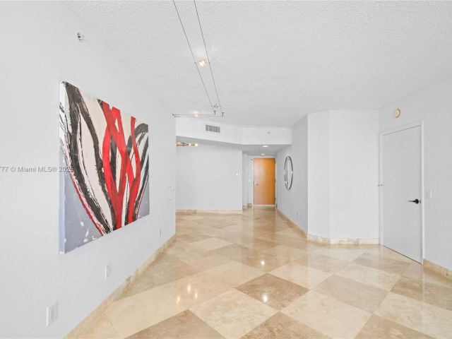 Продажа квартиры #2104 - фото 6094285