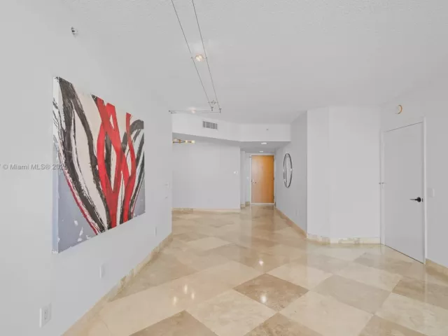 Продажа квартиры #2104 - фото 6094285