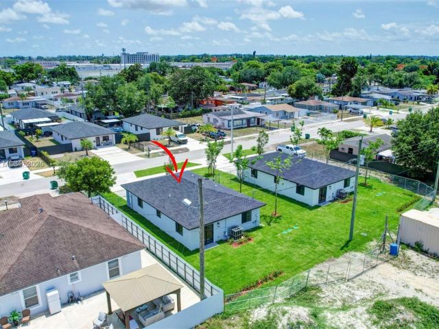 Продажа дома по адресу 2411 NW 153 St - фото 6133273