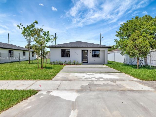 Продажа дома по адресу 2411 NW 153 St - фото 6133289