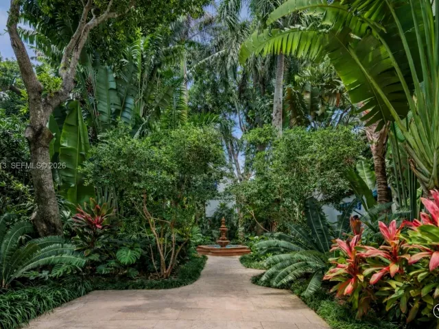 Продажа дома по адресу 56 S Hibiscus Dr - фото 7278513