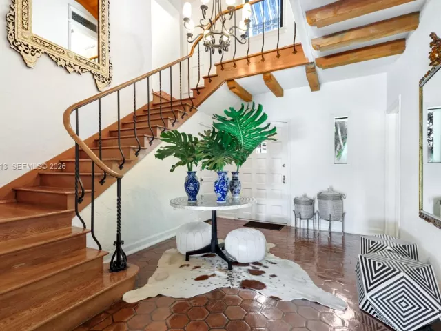 Продажа дома по адресу 56 S Hibiscus Dr - фото 7278496