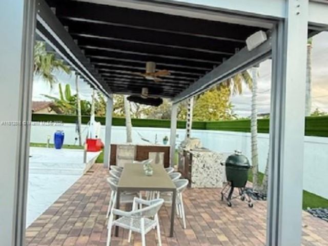 Продажа дома по адресу 11390 SW 30th St - фото 6100109