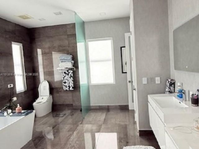 Продажа дома по адресу 11390 SW 30th St - фото 6100112