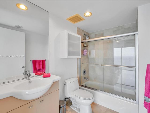 Продажа квартиры #3801 - фото 6095961