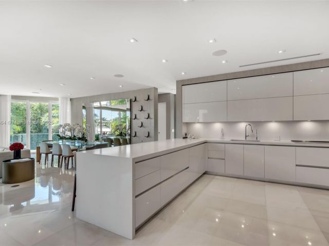 Продажа дома по адресу 420 Island Dr - фото 6112482