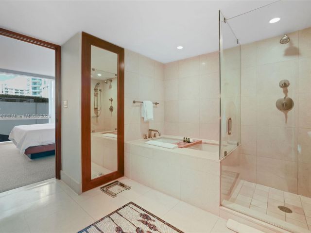 Продажа квартиры #717 Door 703 - фото 6093731