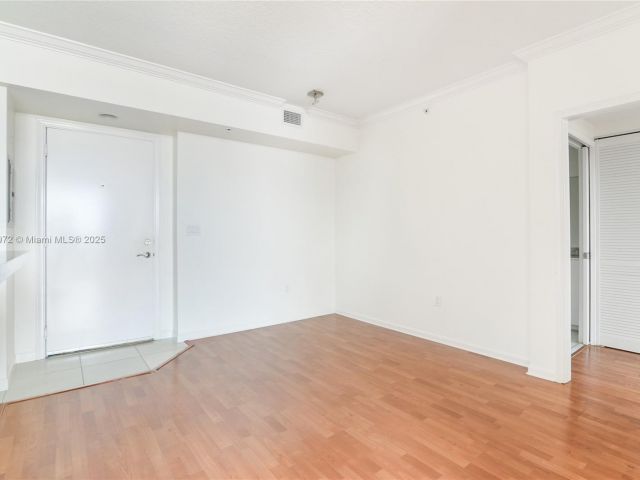 Продажа квартиры #1011 - фото 7430957