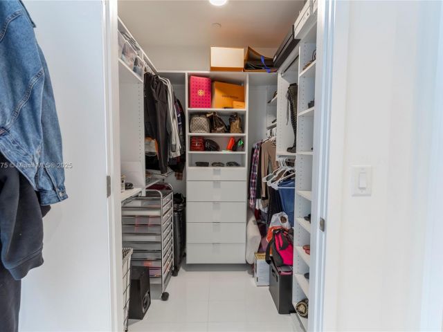 Продажа квартиры #4410 - фото 6095541