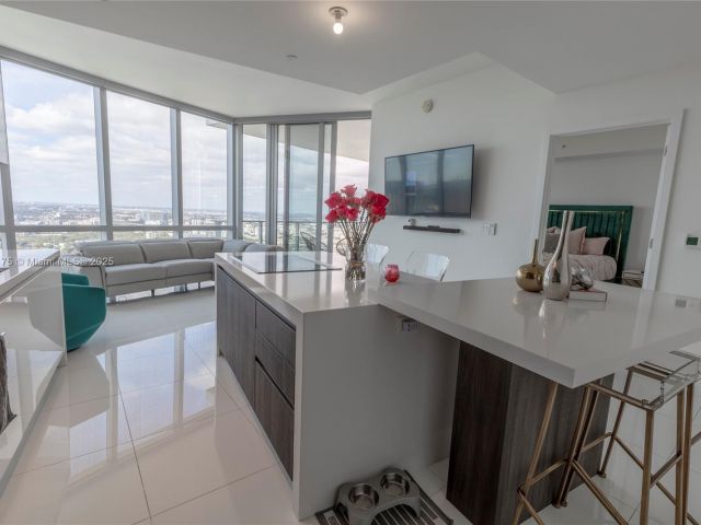 Продажа квартиры #4410 - фото 6095552