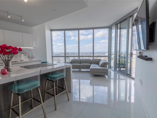 Продажа квартиры #4410 - фото 6095553