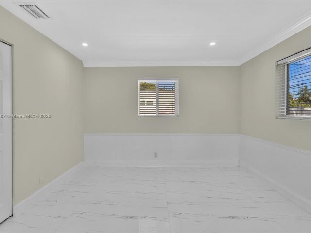 Продажа дома по адресу 1510 Coolidge St - фото 6133670