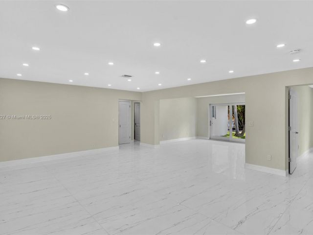 Продажа дома по адресу 1510 Coolidge St - фото 6133672