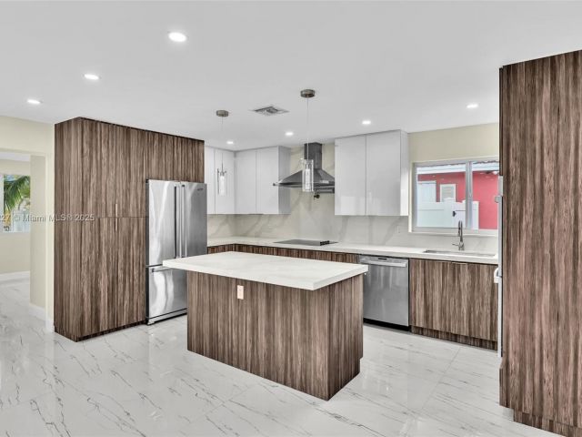 Продажа дома по адресу 1510 Coolidge St - фото 6133675