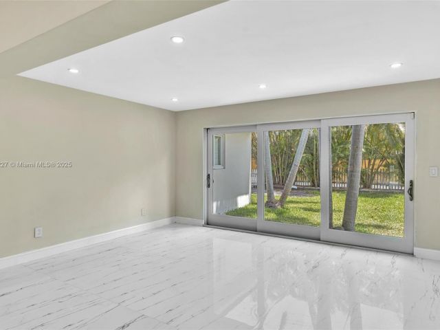 Продажа дома по адресу 1510 Coolidge St - фото 6133679