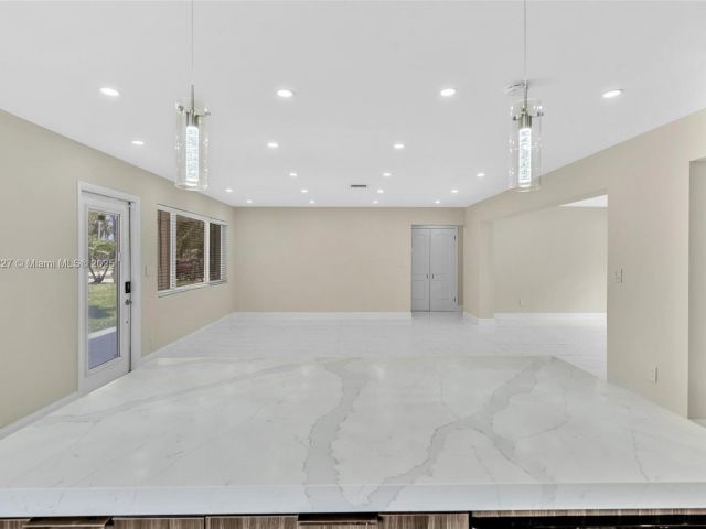 Продажа дома по адресу 1510 Coolidge St - фото 6133680