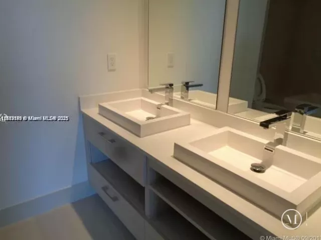 Продажа квартиры #2709 - фото 6096990