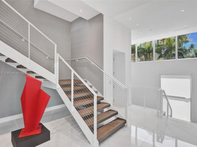 Продажа дома по адресу 3750 Yacht Club Dr TH1 - фото 6096426