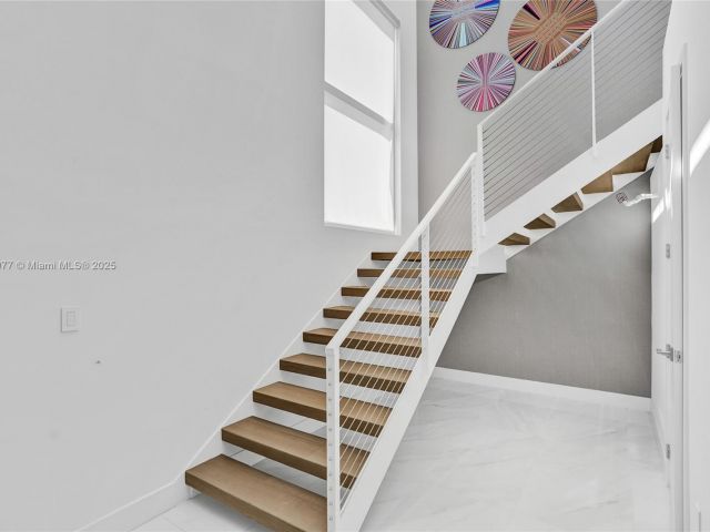 Продажа дома по адресу 3750 Yacht Club Dr TH1 - фото 6096427