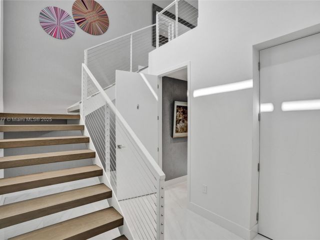 Продажа дома по адресу 3750 Yacht Club Dr TH1 - фото 6096429