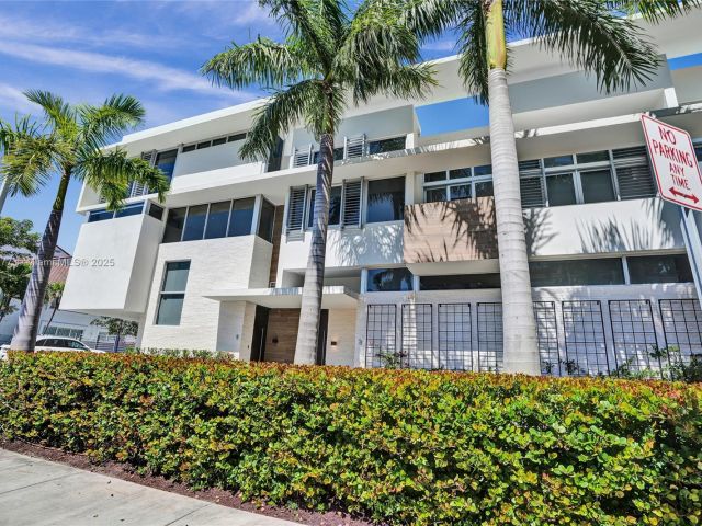 Продажа дома по адресу 3750 Yacht Club Dr TH1 - фото 6096431