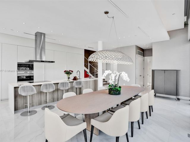 Продажа дома по адресу 3750 Yacht Club Dr TH1 - фото 6096433